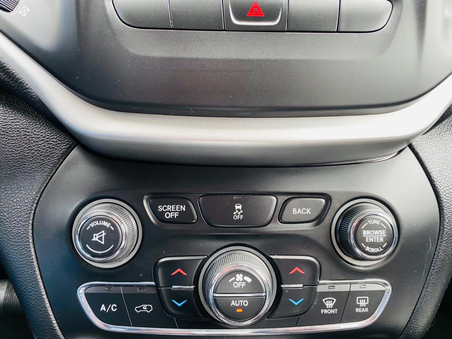 Used Jeep Cherokee 4WD 4dr Latitude 2014 | Supreme Automotive. New Britain, Connecticut Used Jeep Cherokee 4WD 4dr Latitude 2014 | Supreme Automotive. New Britain, Connecticut