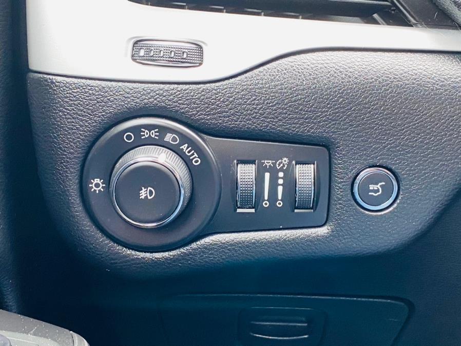 Used Jeep Cherokee 4WD 4dr Latitude 2014 | Supreme Automotive. New Britain, Connecticut Used Jeep Cherokee 4WD 4dr Latitude 2014 | Supreme Automotive. New Britain, Connecticut