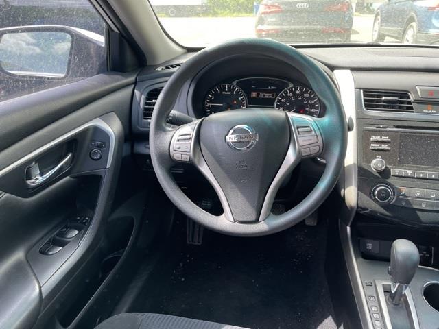 Used Nissan Altima 2.5 S 2015 | Blasius Federal Road. Brookfield, Connecticut Used Nissan Altima 2.5 S 2015 | Blasius Federal Road. Brookfield, Connecticut