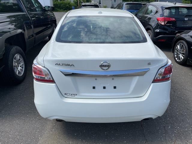 Used Nissan Altima 2.5 S 2015 | Blasius Federal Road. Brookfield, Connecticut Used Nissan Altima 2.5 S 2015 | Blasius Federal Road. Brookfield, Connecticut