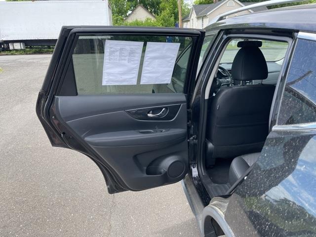 Used Nissan Rogue SV 2017 | Blasius Federal Road. Brookfield, Connecticut Used Nissan Rogue SV 2017 | Blasius Federal Road. Brookfield, Connecticut