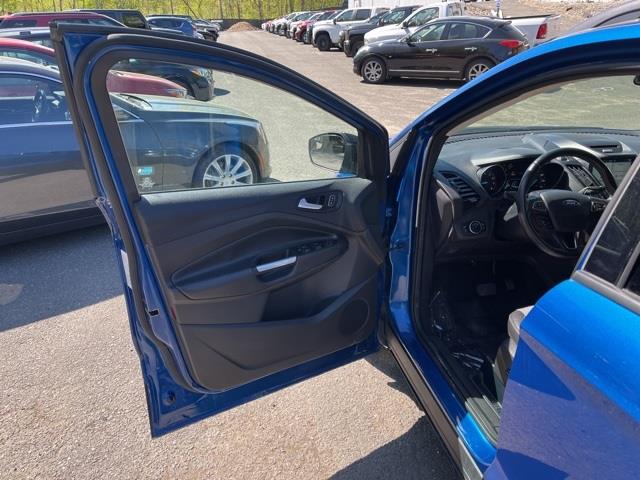 Used Ford Escape SE 2017 | Blasius Federal Road. Brookfield, Connecticut Used Ford Escape SE 2017 | Blasius Federal Road. Brookfield, Connecticut