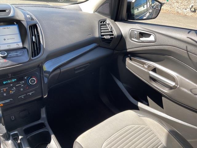 Used Ford Escape SE 2017 | Blasius Federal Road. Brookfield, Connecticut Used Ford Escape SE 2017 | Blasius Federal Road. Brookfield, Connecticut