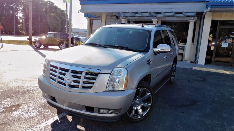 2008 Cadillac Escalade 2WD 4dr, available for sale in Winter Park, Florida | Rahib Motors. Winter Park, Florida