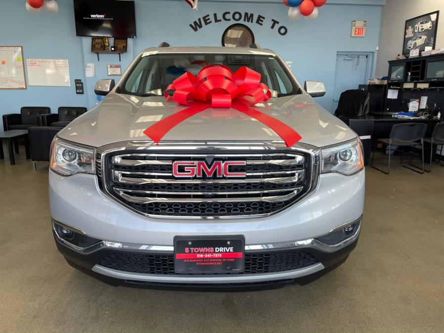 2017 GMC Acadia FWD 4dr SLT w/SLT-1, available for sale in Inwood, New York | 5 Towns Drive. Inwood, New York 2017 GMC Acadia FWD 4dr SLT w/SLT-1, available for sale in Inwood, New York | 5 Towns Drive. Inwood, New York