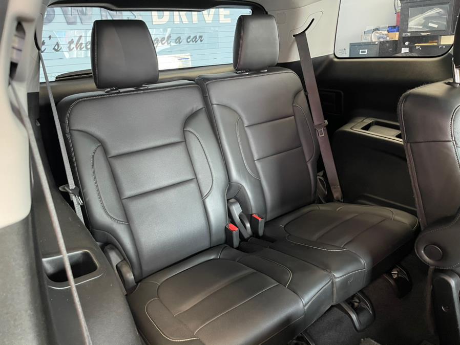 2017 GMC Acadia FWD 4dr SLT w/SLT-1, available for sale in Inwood, New York | 5 Towns Drive. Inwood, New York 2017 GMC Acadia FWD 4dr SLT w/SLT-1, available for sale in Inwood, New York | 5 Towns Drive. Inwood, New York