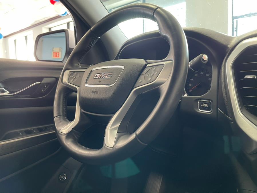 2017 GMC Acadia FWD 4dr SLT w/SLT-1, available for sale in Inwood, New York | 5 Towns Drive. Inwood, New York 2017 GMC Acadia FWD 4dr SLT w/SLT-1, available for sale in Inwood, New York | 5 Towns Drive. Inwood, New York