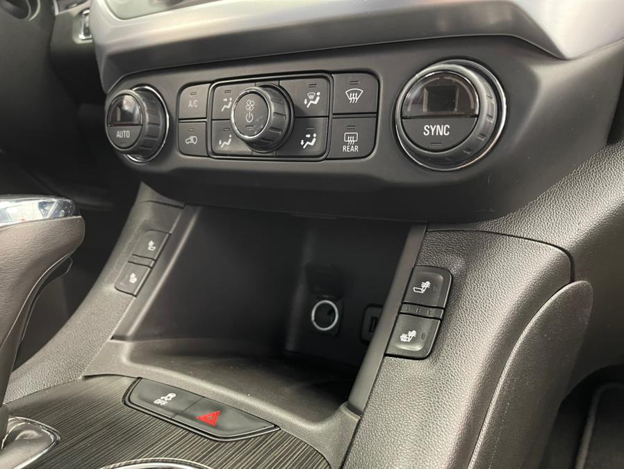 2017 GMC Acadia FWD 4dr SLT w/SLT-1, available for sale in Inwood, New York | 5 Towns Drive. Inwood, New York 2017 GMC Acadia FWD 4dr SLT w/SLT-1, available for sale in Inwood, New York | 5 Towns Drive. Inwood, New York