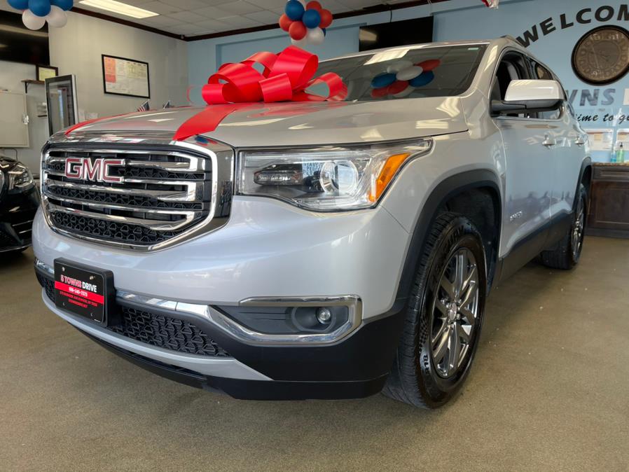 2017 GMC Acadia FWD 4dr SLT w/SLT-1, available for sale in Inwood, New York | 5 Towns Drive. Inwood, New York 2017 GMC Acadia FWD 4dr SLT w/SLT-1, available for sale in Inwood, New York | 5 Towns Drive. Inwood, New York