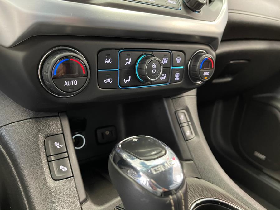 2017 GMC Acadia FWD 4dr SLT w/SLT-1, available for sale in Inwood, New York | 5 Towns Drive. Inwood, New York 2017 GMC Acadia FWD 4dr SLT w/SLT-1, available for sale in Inwood, New York | 5 Towns Drive. Inwood, New York