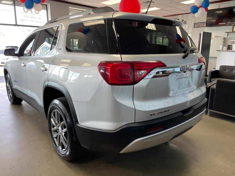 2017 GMC Acadia FWD 4dr SLT w/SLT-1, available for sale in Inwood, New York | 5 Towns Drive. Inwood, New York 2017 GMC Acadia FWD 4dr SLT w/SLT-1, available for sale in Inwood, New York | 5 Towns Drive. Inwood, New York