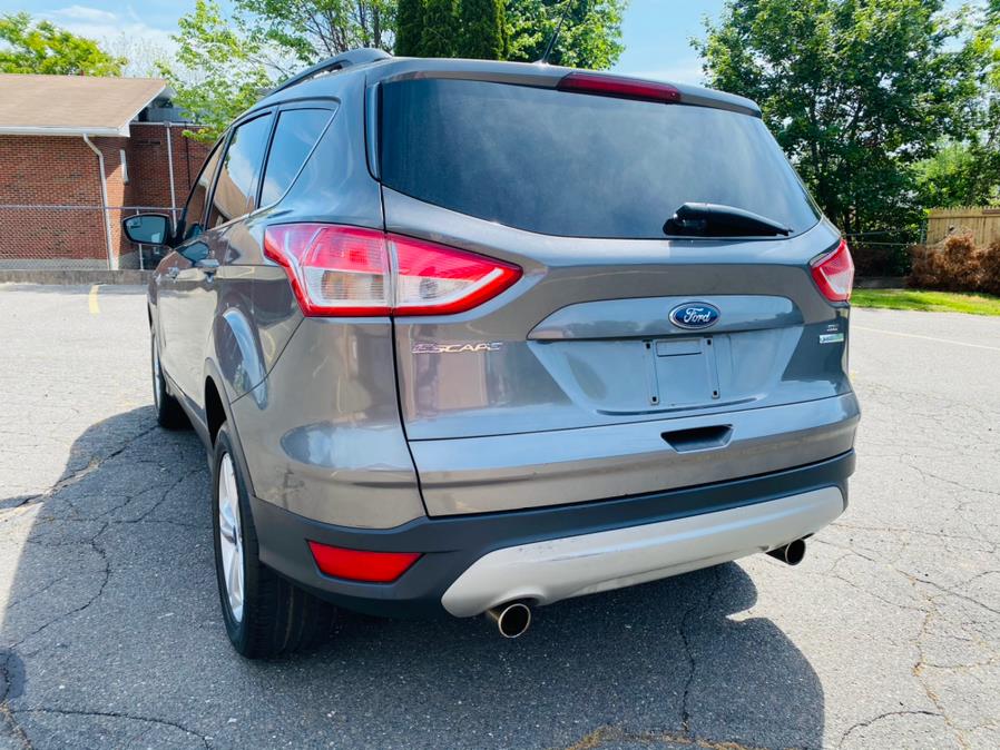 2013 Ford Escape FWD 4dr SE, available for sale in New Britain, Connecticut | Supreme Automotive. New Britain, Connecticut 2013 Ford Escape FWD 4dr SE, available for sale in New Britain, Connecticut | Supreme Automotive. New Britain, Connecticut
