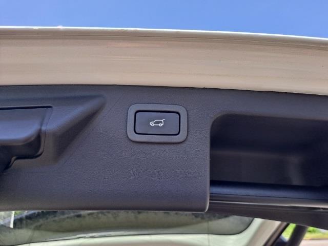 Used Land Rover Discovery Sport HSE 2017 | Blasius Federal Road. Brookfield, Connecticut Used Land Rover Discovery Sport HSE 2017 | Blasius Federal Road. Brookfield, Connecticut
