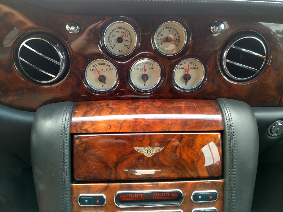 2006 Bentley Arnage 4dr Sdn R, available for sale in Wantagh, New York | Alpine Motors Inc. Wantagh, New York 2006 Bentley Arnage 4dr Sdn R, available for sale in Wantagh, New York | Alpine Motors Inc. Wantagh, New York