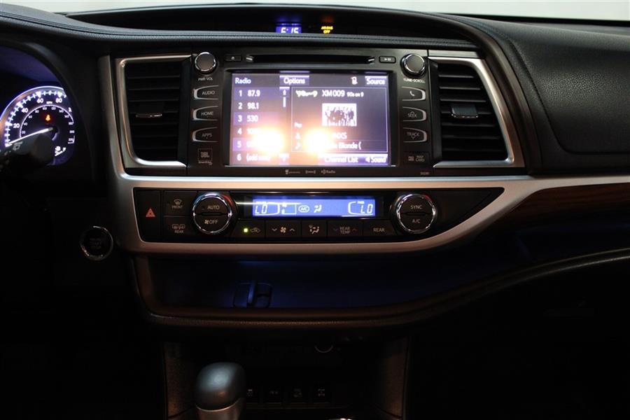 Used Toyota Highlander LIMITED 2019 | Fast Track Motors. Paterson, New Jersey Used Toyota Highlander LIMITED 2019 | Fast Track Motors. Paterson, New Jersey