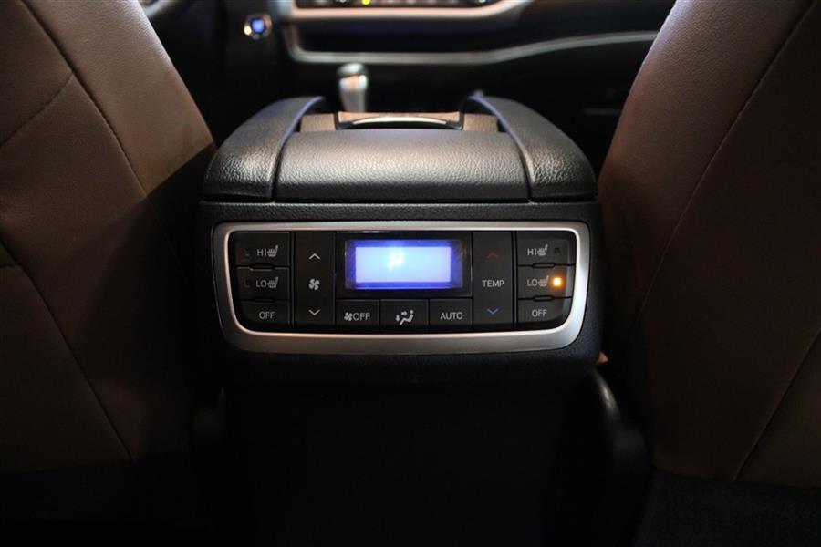 Used Toyota Highlander LIMITED 2019 | Fast Track Motors. Paterson, New Jersey Used Toyota Highlander LIMITED 2019 | Fast Track Motors. Paterson, New Jersey