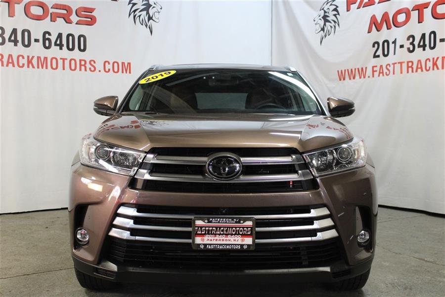 Used Toyota Highlander LIMITED 2019 | Fast Track Motors. Paterson, New Jersey Used Toyota Highlander LIMITED 2019 | Fast Track Motors. Paterson, New Jersey
