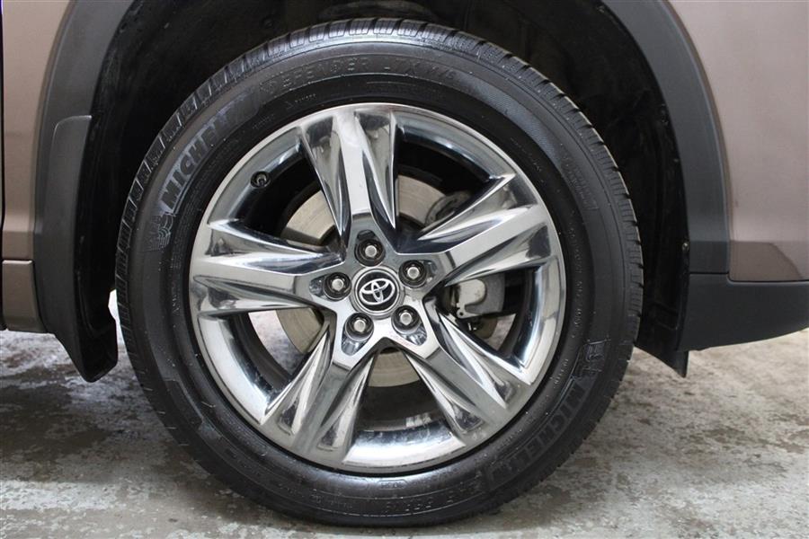 Used Toyota Highlander LIMITED 2019 | Fast Track Motors. Paterson, New Jersey Used Toyota Highlander LIMITED 2019 | Fast Track Motors. Paterson, New Jersey