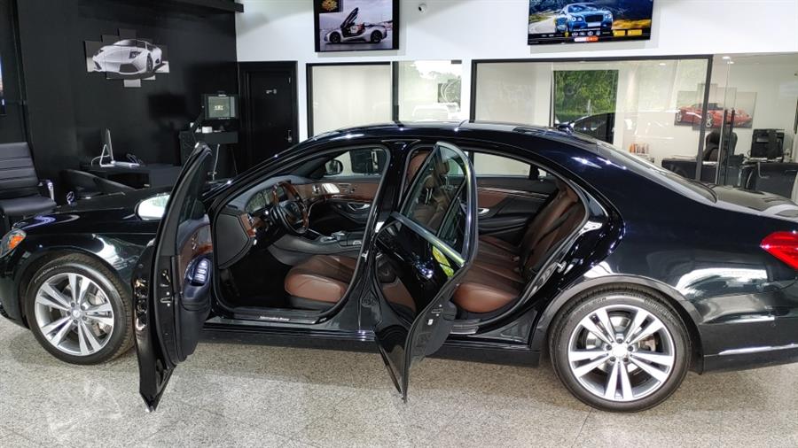 Used Mercedes-Benz S-Class S 550 4MATIC Sedan 2017 | Dream Car Gallery. Woodbury, New York Used Mercedes-Benz S-Class S 550 4MATIC Sedan 2017 | Dream Car Gallery. Woodbury, New York