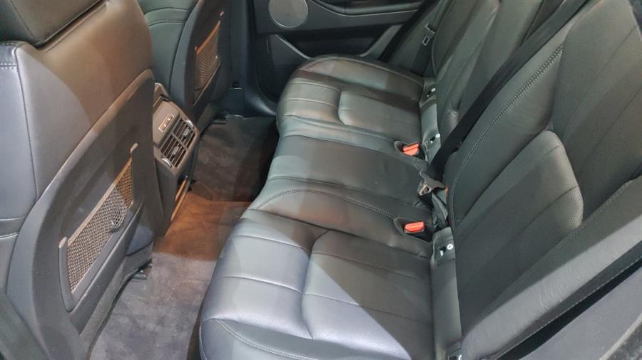 Used Land Rover Range Rover Evoque 5 Door SE 2017 | Dream Car Gallery. Woodbury, New York Used Land Rover Range Rover Evoque 5 Door SE 2017 | Dream Car Gallery. Woodbury, New York