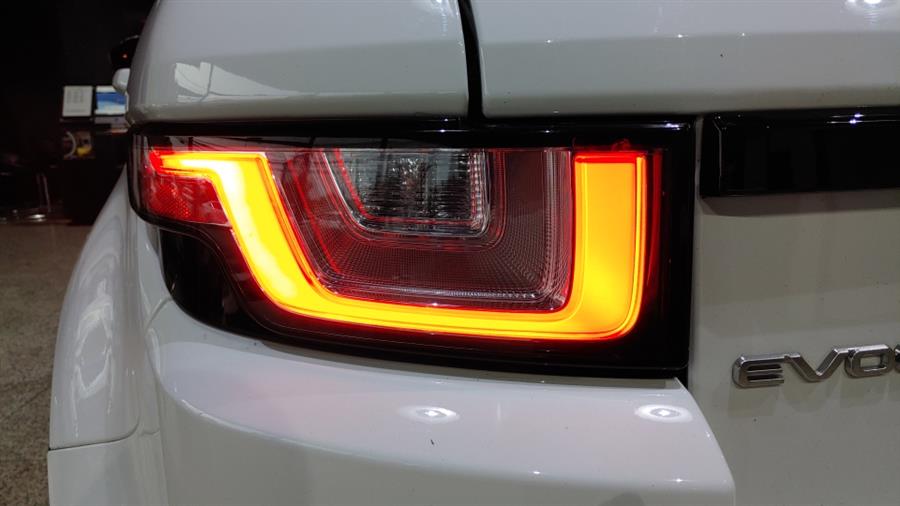 Used Land Rover Range Rover Evoque 5 Door SE 2017 | Dream Car Gallery. Woodbury, New York Used Land Rover Range Rover Evoque 5 Door SE 2017 | Dream Car Gallery. Woodbury, New York