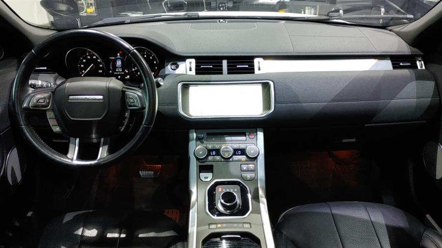 Used Land Rover Range Rover Evoque 5 Door SE 2017 | Dream Car Gallery. Woodbury, New York Used Land Rover Range Rover Evoque 5 Door SE 2017 | Dream Car Gallery. Woodbury, New York