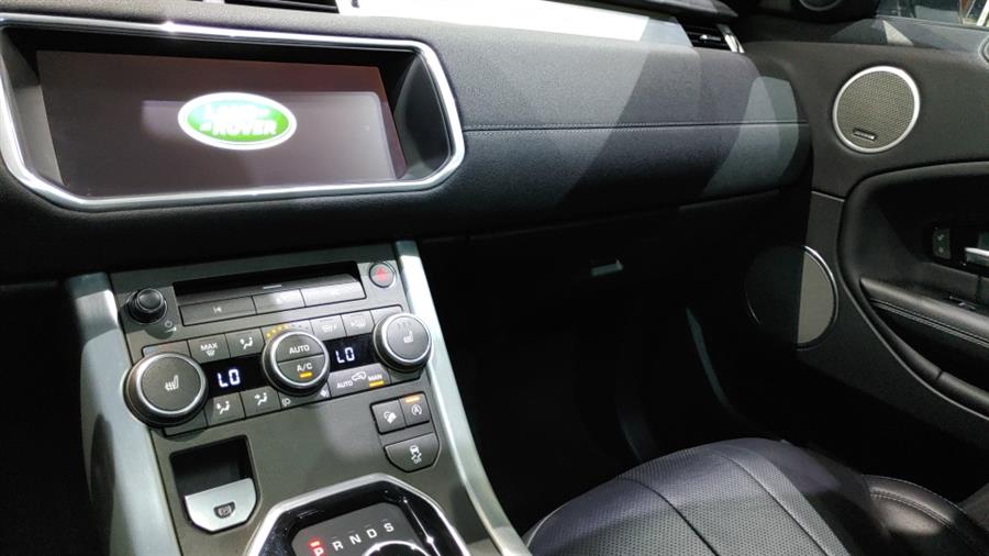 Used Land Rover Range Rover Evoque 5 Door SE 2017 | Dream Car Gallery. Woodbury, New York Used Land Rover Range Rover Evoque 5 Door SE 2017 | Dream Car Gallery. Woodbury, New York