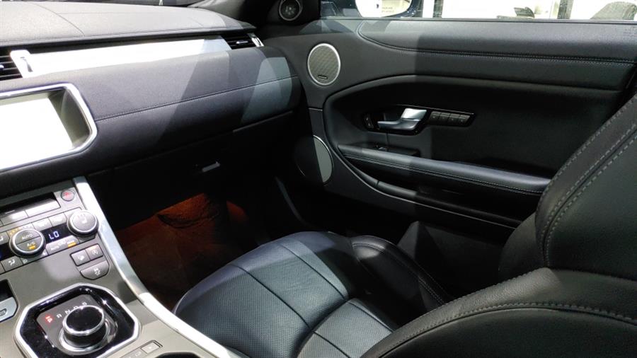Used Land Rover Range Rover Evoque 5 Door SE 2017 | Dream Car Gallery. Woodbury, New York Used Land Rover Range Rover Evoque 5 Door SE 2017 | Dream Car Gallery. Woodbury, New York