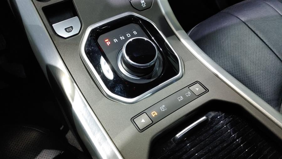 Used Land Rover Range Rover Evoque 5 Door SE 2017 | Dream Car Gallery. Woodbury, New York Used Land Rover Range Rover Evoque 5 Door SE 2017 | Dream Car Gallery. Woodbury, New York