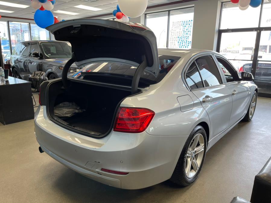 Used BMW 3 Series 4dr Sdn 320i RWD 2015 | 5 Towns Drive. Inwood, New York Used BMW 3 Series 4dr Sdn 320i RWD 2015 | 5 Towns Drive. Inwood, New York