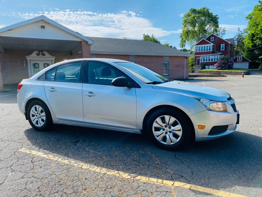 Used Chevrolet Cruze 4dr Sdn Auto LS 2013 | Supreme Automotive. New Britain, Connecticut Used Chevrolet Cruze 4dr Sdn Auto LS 2013 | Supreme Automotive. New Britain, Connecticut