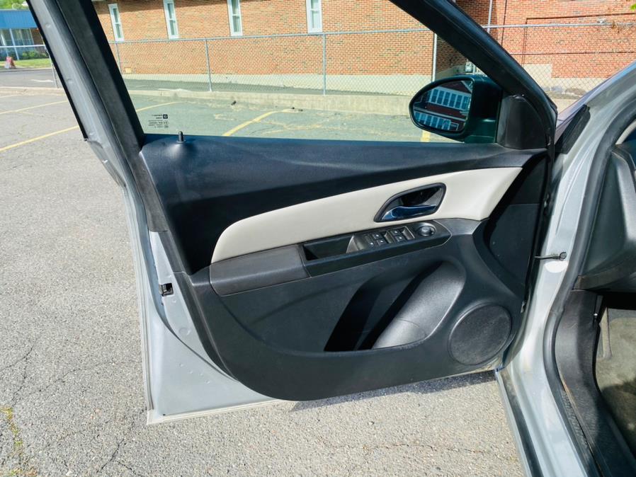Used Chevrolet Cruze 4dr Sdn Auto LS 2013 | Supreme Automotive. New Britain, Connecticut Used Chevrolet Cruze 4dr Sdn Auto LS 2013 | Supreme Automotive. New Britain, Connecticut