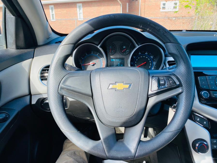 Used Chevrolet Cruze 4dr Sdn Auto LS 2013 | Supreme Automotive. New Britain, Connecticut Used Chevrolet Cruze 4dr Sdn Auto LS 2013 | Supreme Automotive. New Britain, Connecticut