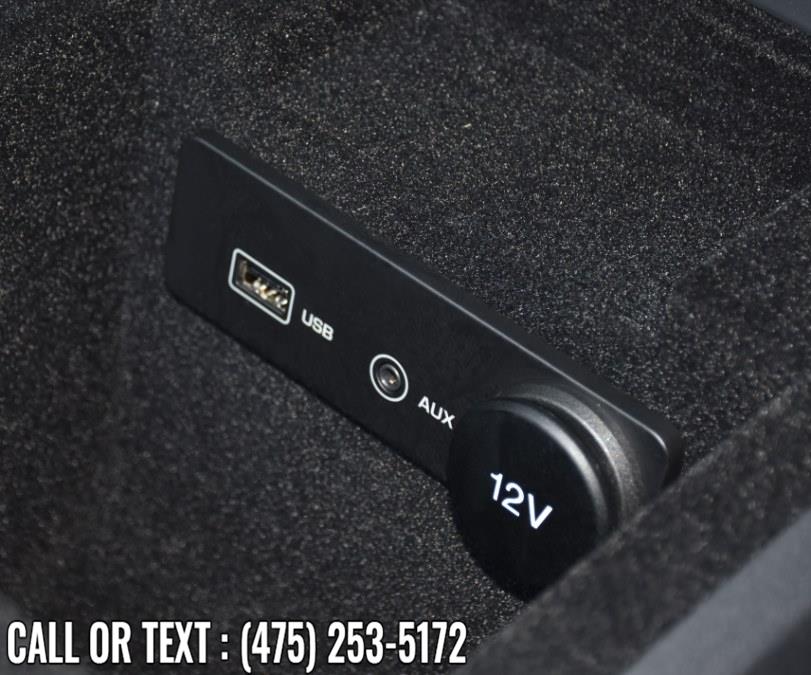 Used Jaguar F-PACE 25t Premium AWD 2018 | Highline Car Connection. Waterbury, Connecticut Used Jaguar F-PACE 25t Premium AWD 2018 | Highline Car Connection. Waterbury, Connecticut