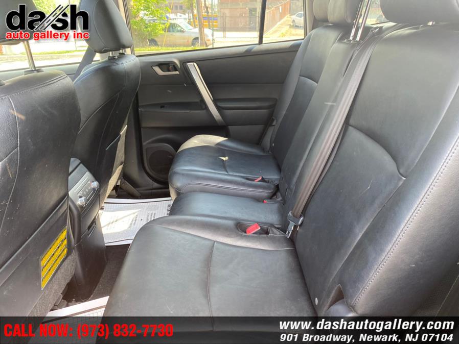 Used Toyota Highlander Hybrid 4WD 4dr (Natl) 2013 | Dash Auto Gallery Inc.. Newark, New Jersey Used Toyota Highlander Hybrid 4WD 4dr (Natl) 2013 | Dash Auto Gallery Inc.. Newark, New Jersey
