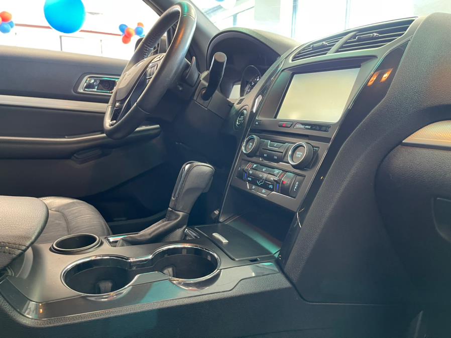 2016 Ford Explorer FWD 4dr XLT, available for sale in Inwood, New York | 5 Towns Drive. Inwood, New York 2016 Ford Explorer FWD 4dr XLT, available for sale in Inwood, New York | 5 Towns Drive. Inwood, New York