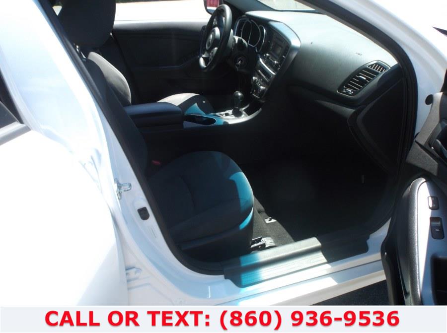 Used Kia Optima 4dr Sdn LX 2015 | Lee Motors Sales Inc. Hartford, Connecticut Used Kia Optima 4dr Sdn LX 2015 | Lee Motors Sales Inc. Hartford, Connecticut