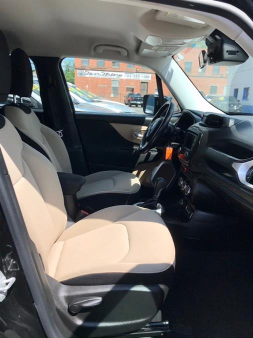 Used Jeep Renegade 4WD 4dr Latitude 2015 | Affordable Motors Inc. Bridgeport, Connecticut Used Jeep Renegade 4WD 4dr Latitude 2015 | Affordable Motors Inc. Bridgeport, Connecticut