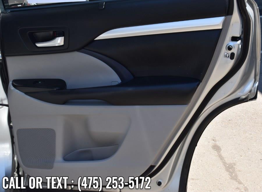 Used Toyota Highlander XLE V6 AWD 2018 | Highline Car Connection. Waterbury, Connecticut Used Toyota Highlander XLE V6 AWD 2018 | Highline Car Connection. Waterbury, Connecticut