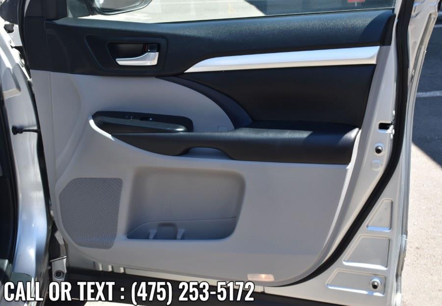 Used Toyota Highlander XLE V6 AWD 2018 | Highline Car Connection. Waterbury, Connecticut Used Toyota Highlander XLE V6 AWD 2018 | Highline Car Connection. Waterbury, Connecticut