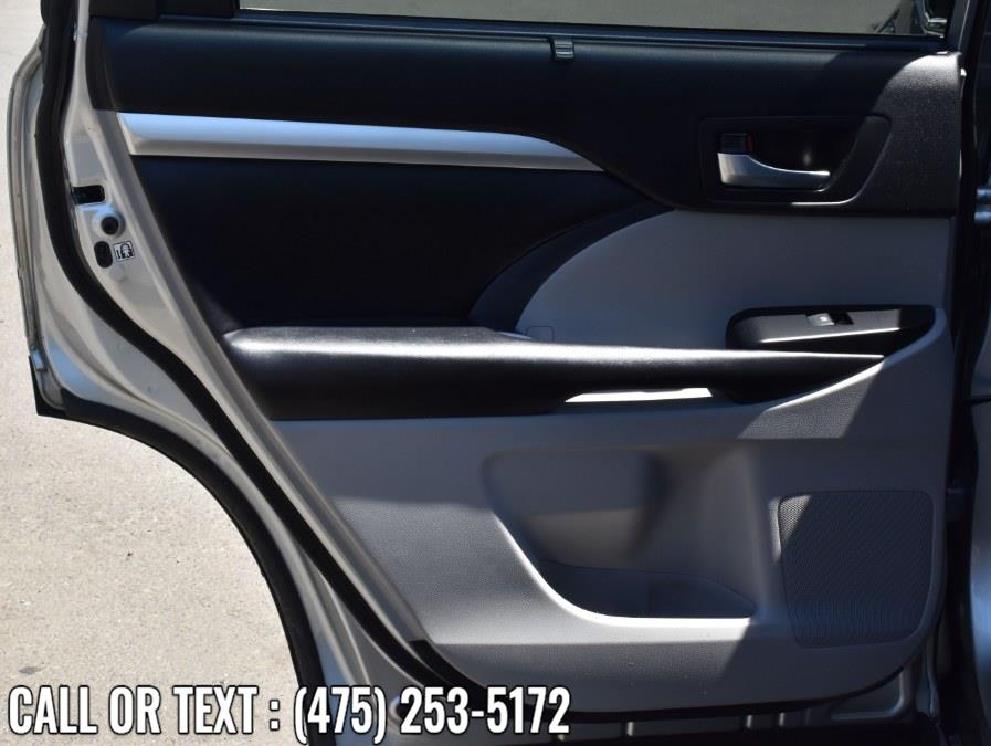 Used Toyota Highlander XLE V6 AWD 2018 | Highline Car Connection. Waterbury, Connecticut Used Toyota Highlander XLE V6 AWD 2018 | Highline Car Connection. Waterbury, Connecticut