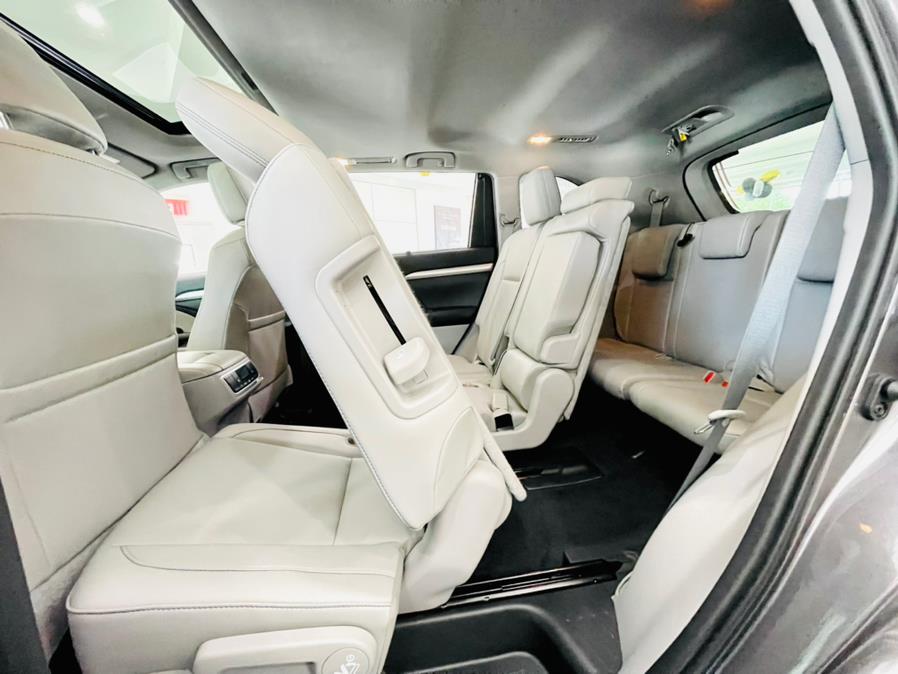Used Toyota Highlander XLE V6 AWD (Natl) 2019 | Luxury Motor Club. Franklin Square, New York Used Toyota Highlander XLE V6 AWD (Natl) 2019 | Luxury Motor Club. Franklin Square, New York