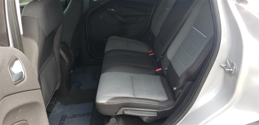 2013 Ford Escape 4WD 4dr SE, available for sale in Little Ferry, New Jersey | Victoria Preowned Autos Inc. Little Ferry, New Jersey 2013 Ford Escape 4WD 4dr SE, available for sale in Little Ferry, New Jersey | Victoria Preowned Autos Inc. Little Ferry, New Jersey