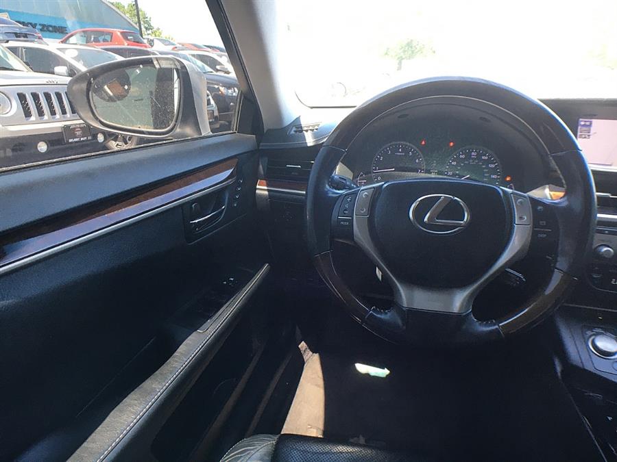 Used Lexus ES 350 4dr Sdn 2013 | Smart Buy Auto Sales, LLC. Wallingford, Connecticut Used Lexus ES 350 4dr Sdn 2013 | Smart Buy Auto Sales, LLC. Wallingford, Connecticut