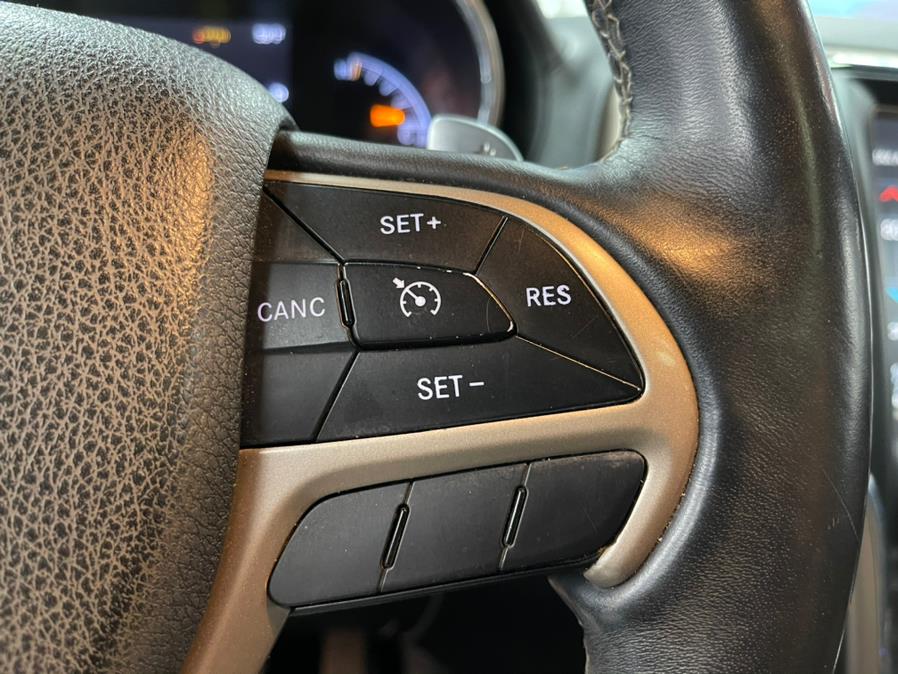 2014 Jeep Grand Cherokee 4WD 4dr Overland, available for sale in Inwood, New York | 5 Towns Drive. Inwood, New York 2014 Jeep Grand Cherokee 4WD 4dr Overland, available for sale in Inwood, New York | 5 Towns Drive. Inwood, New York