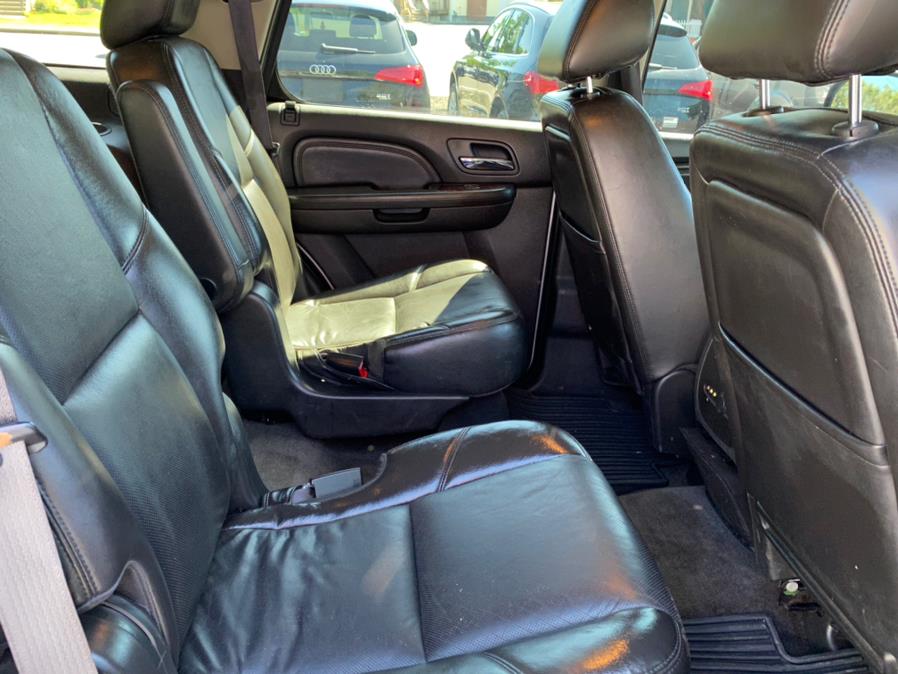 Used GMC Yukon AWD 4dr 1500 Denali 2011 | Lava Motors 2 Inc. Canton, Connecticut Used GMC Yukon AWD 4dr 1500 Denali 2011 | Lava Motors 2 Inc. Canton, Connecticut