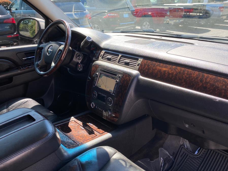 Used GMC Yukon AWD 4dr 1500 Denali 2011 | Lava Motors 2 Inc. Canton, Connecticut Used GMC Yukon AWD 4dr 1500 Denali 2011 | Lava Motors 2 Inc. Canton, Connecticut