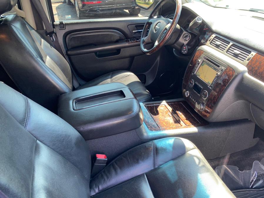 Used GMC Yukon AWD 4dr 1500 Denali 2011 | Lava Motors 2 Inc. Canton, Connecticut Used GMC Yukon AWD 4dr 1500 Denali 2011 | Lava Motors 2 Inc. Canton, Connecticut