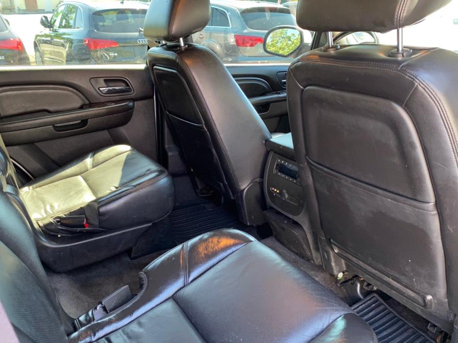 Used GMC Yukon AWD 4dr 1500 Denali 2011 | Lava Motors 2 Inc. Canton, Connecticut Used GMC Yukon AWD 4dr 1500 Denali 2011 | Lava Motors 2 Inc. Canton, Connecticut