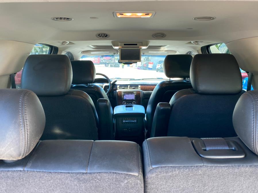 Used GMC Yukon AWD 4dr 1500 Denali 2011 | Lava Motors 2 Inc. Canton, Connecticut Used GMC Yukon AWD 4dr 1500 Denali 2011 | Lava Motors 2 Inc. Canton, Connecticut